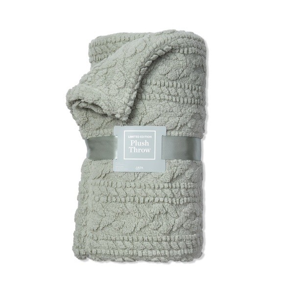 Ulta Beauty Other - NEW Ulta Limited Edition Ultra Plush Soft Warm Embroidered Throw Blanket in Sage